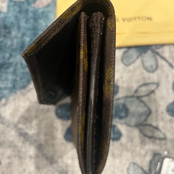 Louis Vuitton Sarah monogram vintage Wallet w/dust bag EUC - Picture 3 of 10